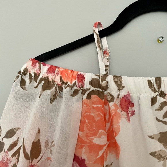 Floral Long-Sleeved Romper - Picture 3 of 5